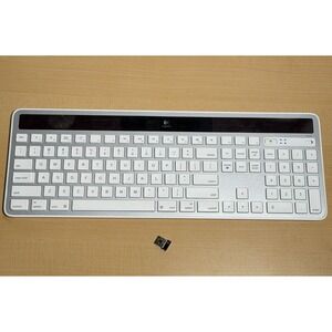 Logitech K750 Wireless Solar Keyboard +Dongle Receiver +NEW BATTERY-White